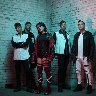 Eva Under Fire artist picture