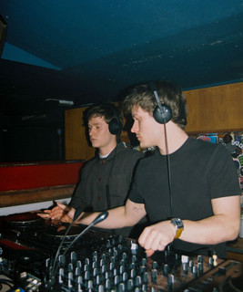 Thomas + James