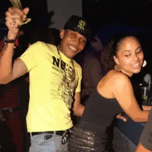 Écouter "It Bend Like Banana" de Vybz Kartel