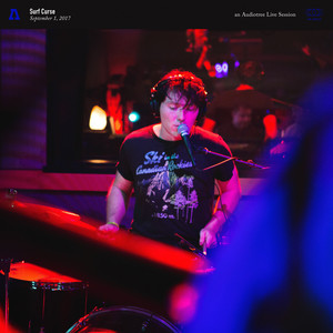 Écouter "Fire Walk with Me - Audiotree Live Version" de Surf Curse