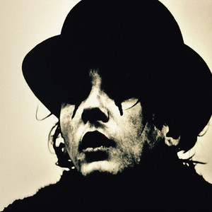 Écouter "Rue d'la soif" de Saez