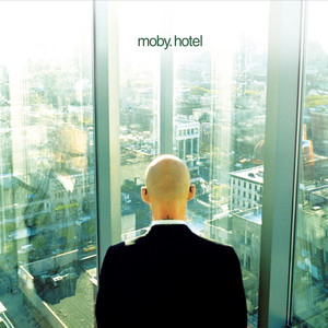 Écouter "Slipping Away" de Moby