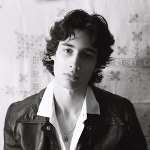 Écouter "why are we like this" de sombr