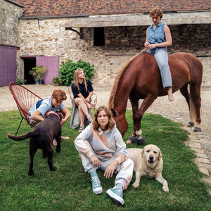 Écouter "Envoie-moi une musique" de Emma Peters