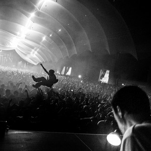 Écouter "..FEISTY" de BIA