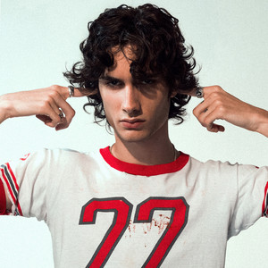 Écouter "i wish i knew how to quit you" de sombr