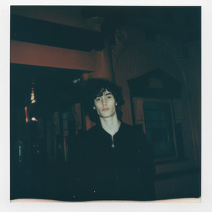 Écouter "would've been you" de sombr