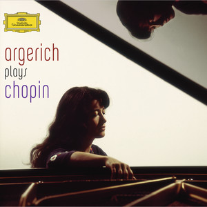 Écouter "Mazurka No. 15 in C Major, Op. 24 No. 2. Allegro non troppo" de Martha Argerich