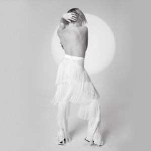 Écouter "Party For One" de Carly Rae Jepsen