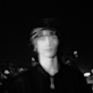 Écouter "i don't know you anymore" de sombr