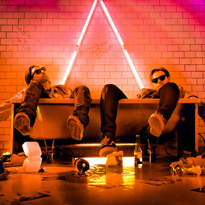 Écouter "More Than You Know - Acoustic" de Axwell