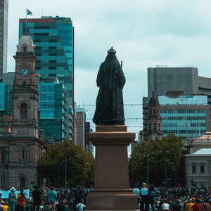 Écouter "Fit In Or Fuck Off" de Jimblah