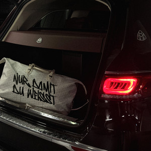 Écouter "14 PASSENGER" de reezy