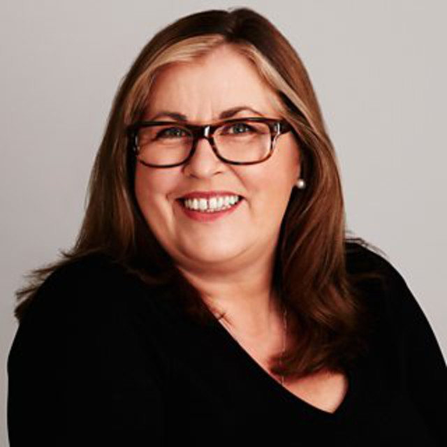 The Gorgeous Playlist (Liza Tarbuck on BBC Radio 2) - Playlost.fm