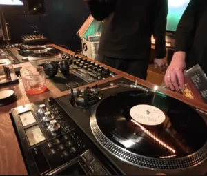 Trip-Hop, Downtempo, Chill Music, Broken Beat Vinyl Mix by Fragmented Beats @ Fonoteca Listening Bar Spotify playlist cover art