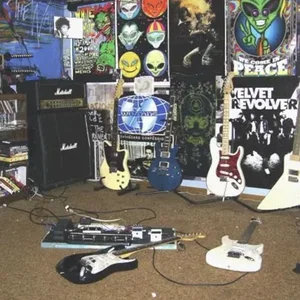 Older brother core 🎸🎮💿☠️ Spotify playlist cover art