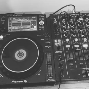 Elderbury’s tech house and house bangers Spotify playlist cover art