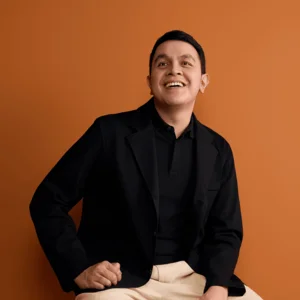 Teh Hijau Tulus Mungkin aku sedang tak bisa Tak bisa jatuh cinta Membuka hati 'tuk apapun, siapapun 