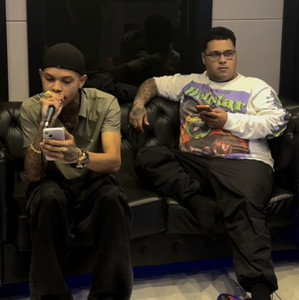 TEM QUE VER COMO TÁ AGORA QUANDO EU PASSO ELAS PEDE FOTO 📸💎• SEM SENTIMENTO J9 MC POZE - FUNK  