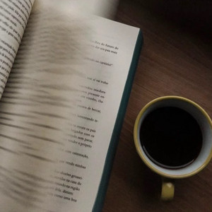 Músicas para ler e relaxar ☕🎧 playlist cover