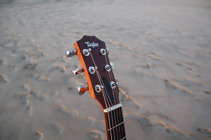 Playlist Folk n’ Rock en Español Emergente. Acoustic songwriters cover