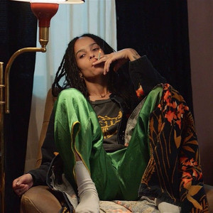 smoking with zoë kravitz - playlist by gabrijela