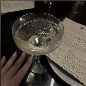 martini— dirty with gin, please 🍸