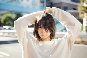 【送料無料】片平里菜さん掲載ページ（ポスターサイズ）#4909 片平里菜 | Spotify