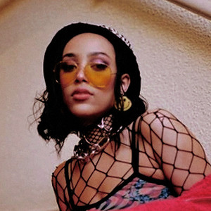 females - playlist by silly goose ‪ | Spotify