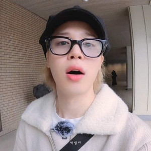 WHOxBeMinexLikeCrazy-14 - playlist by OrganicKingJimin Myanmar | Spotify