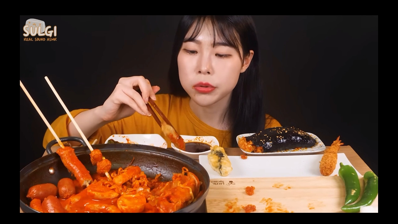Korean mukbang ASMR - Korea boo 🍥🍡🇰🇷 | Podcast on Spotify